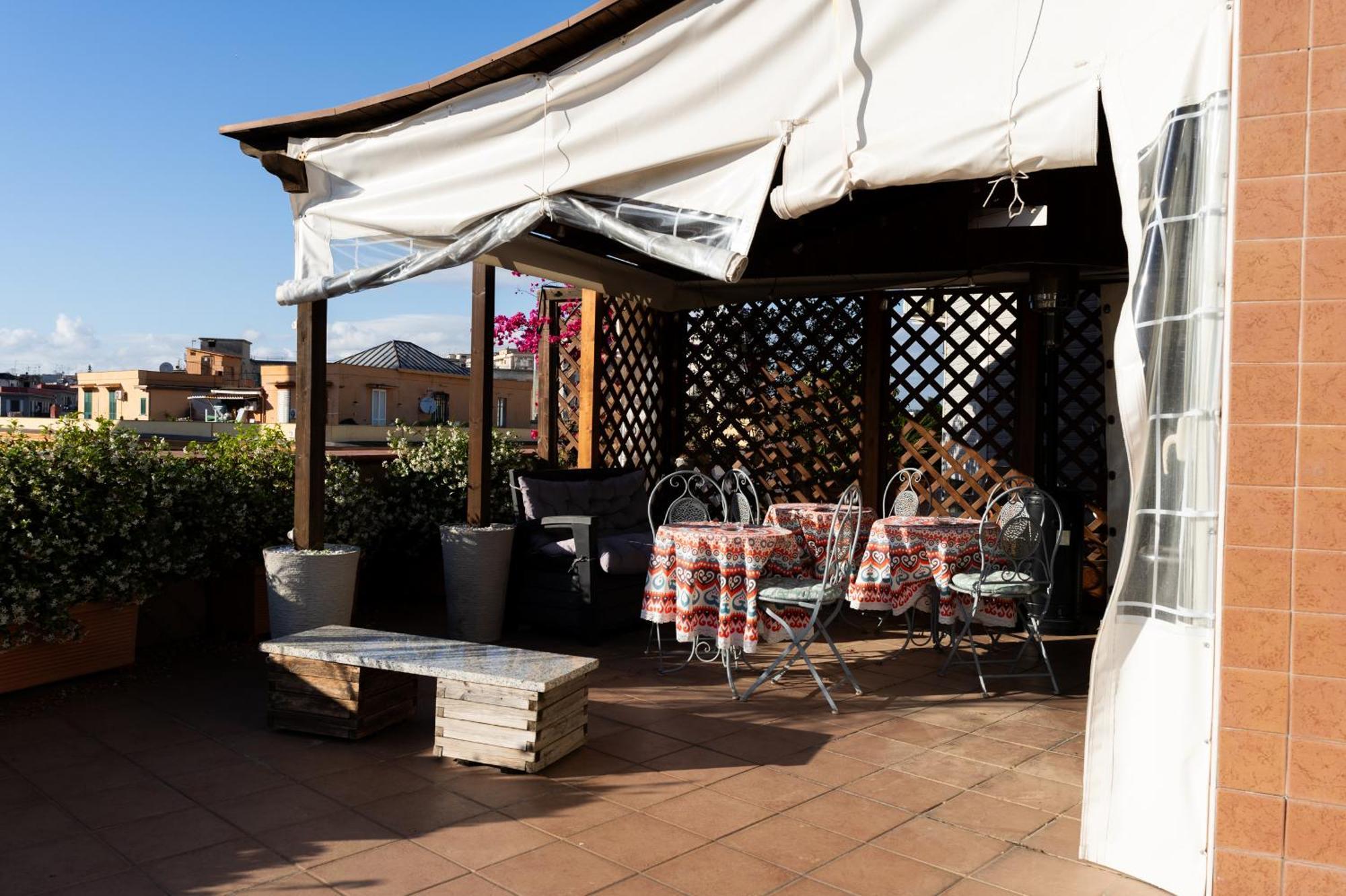 L'Attico Fuggente Hotel Naples Exterior photo